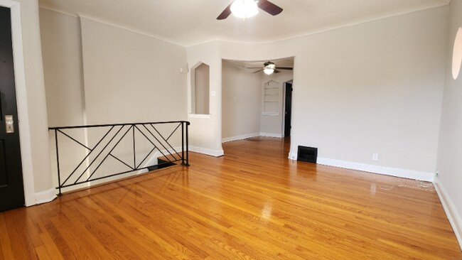Building Photo - 6328 Sutherland Ave Rental