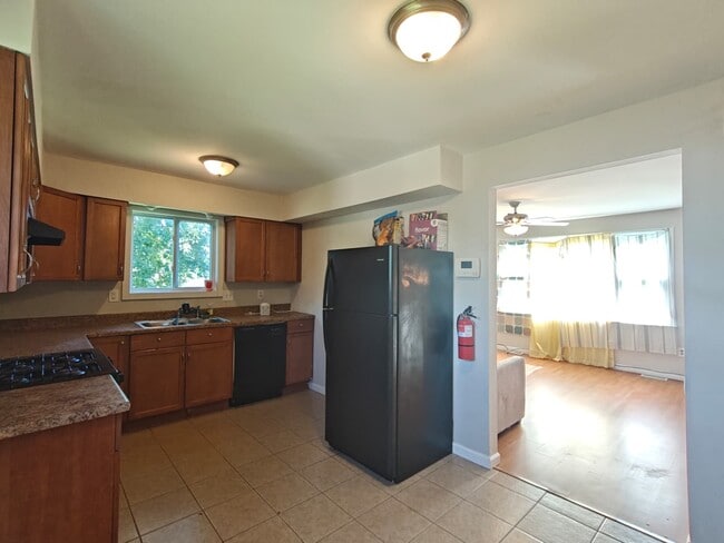 Photo - 210 Valley Rd