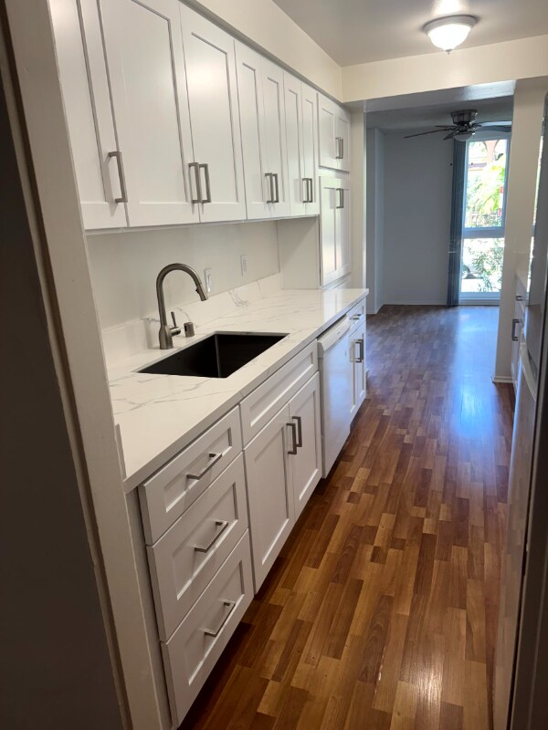 Photo - 4730 Natick Ave Unidad 104