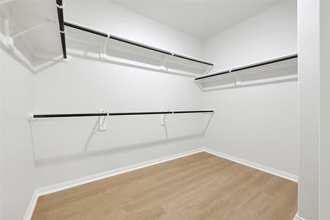 Building Photo - 562 Long Beach Bay Dr