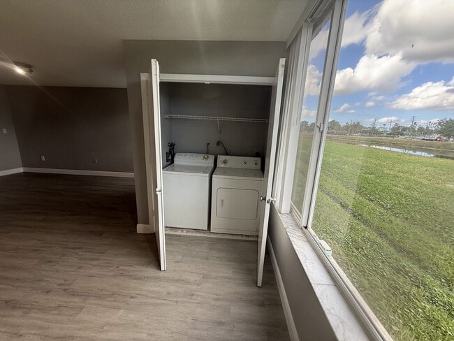 Photo - 2880 N Oakland Forest Dr