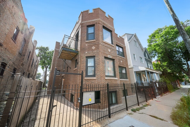 Photo - 3014 N California Ave