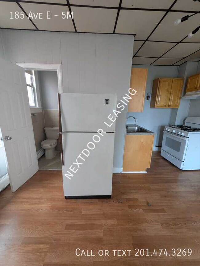 Photo - 185 Ave E Unit 5M
