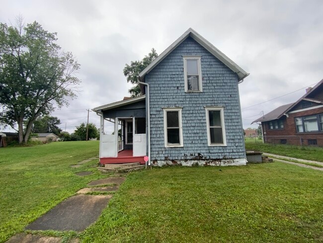 Building Photo - 924 N Franklin St Rental