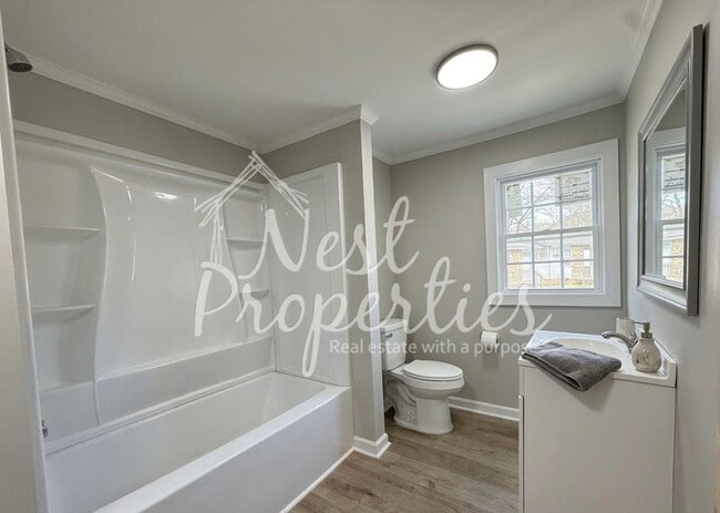 Photo - 2515 Douglas Rd