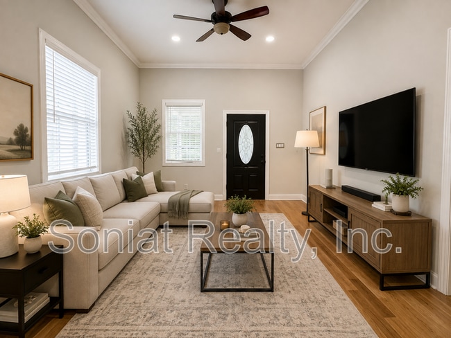 Photo - 3307 Baudin St