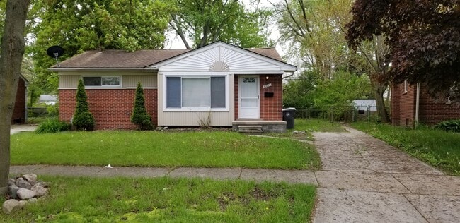 Building Photo - 30043 Grandview St Unit 1