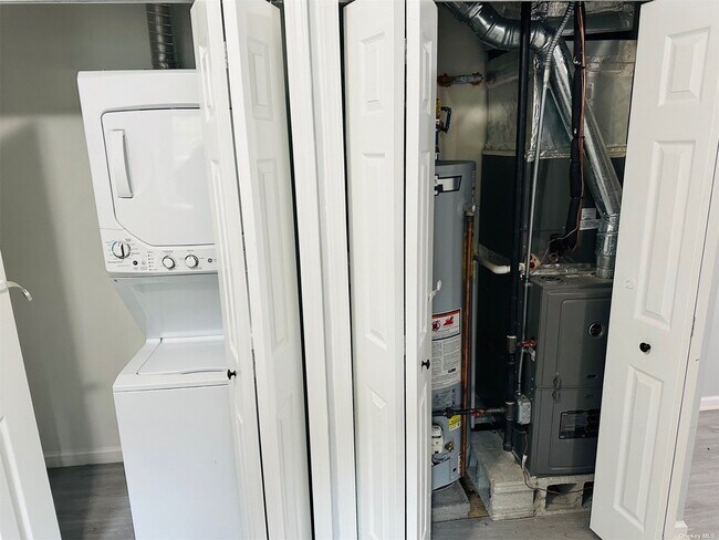 Photo - 71 Feller Dr