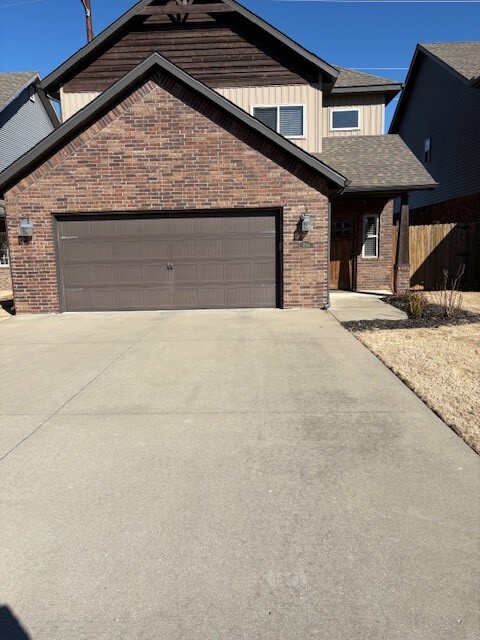 Building Photo - 3104 SW Riverstone Rd