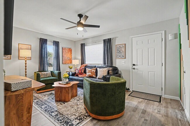 102 E Home Ave