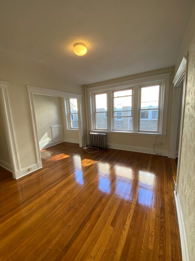 Photo - 1367 Boylston St