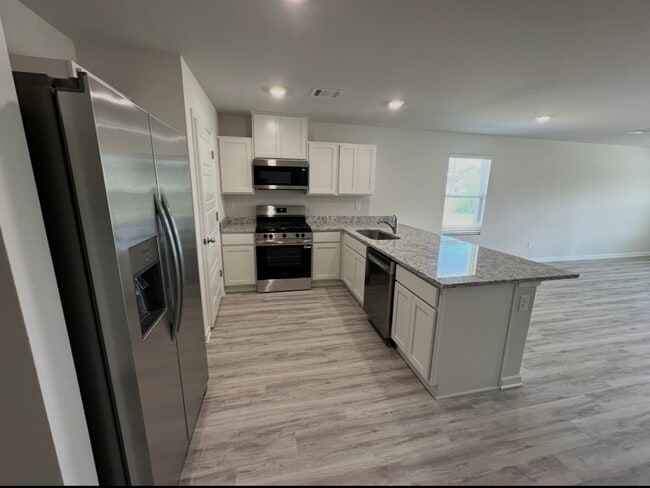 Photo - 14270 Monmouth Ave