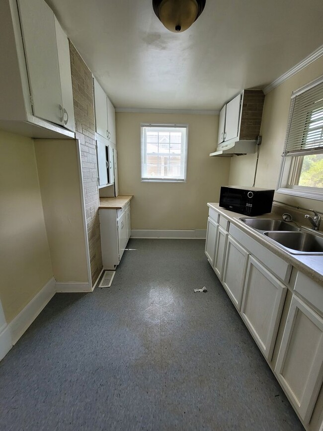 Photo - Affordable 3 BR on Tipton!