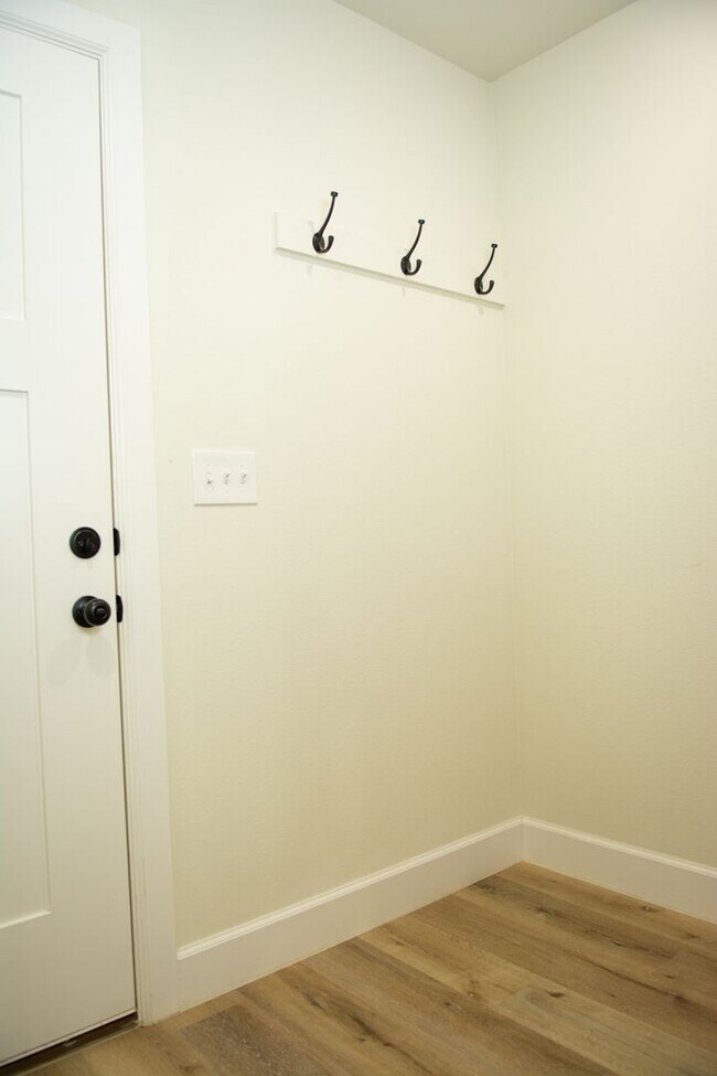 Photo - Newer Townhouse in the heart of West Fork !