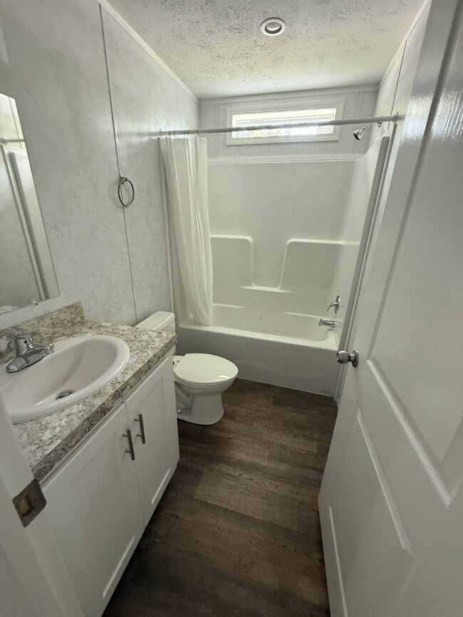 Photo - 93 Curtis Ln