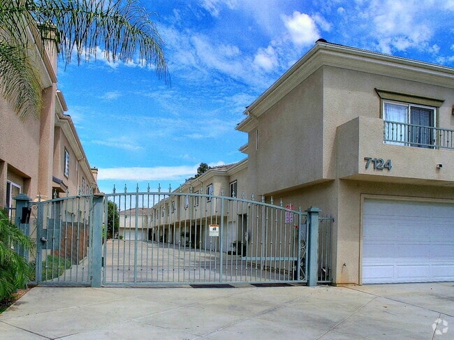Building Photo - 7124 Farralone Ave Unit 111 Rental