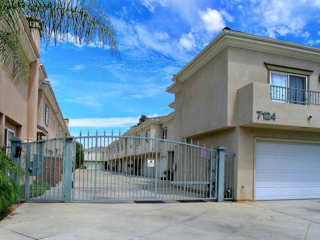 Building Photo - 7124 Farralone Ave Unit 111 Rental