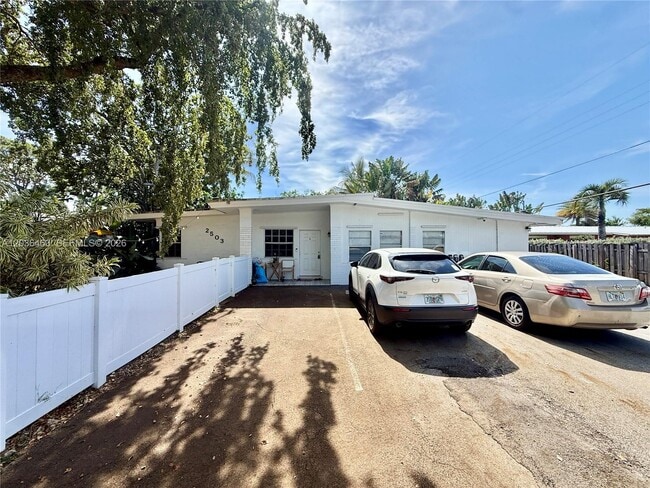 Photo - 2503 NW 5th Ave Unidad 1