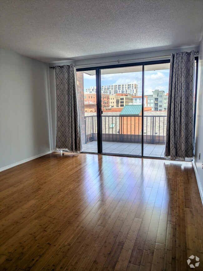 Building Photo - 155 W Main St Unit 601 Rental