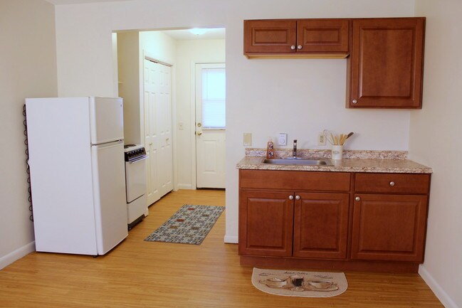 One-Room Estudio - College Inn Apartments