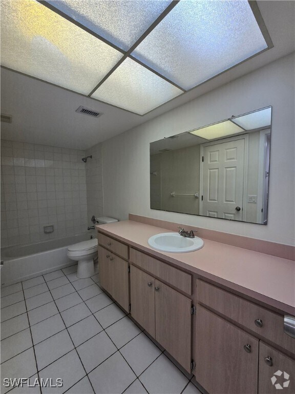 Building Photo - 4815 Triton Ct E Unit 2 Rental