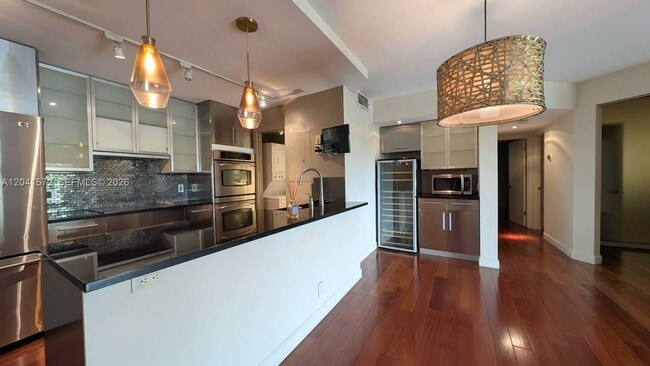 Photo - 900 River Reach Dr Unit 404