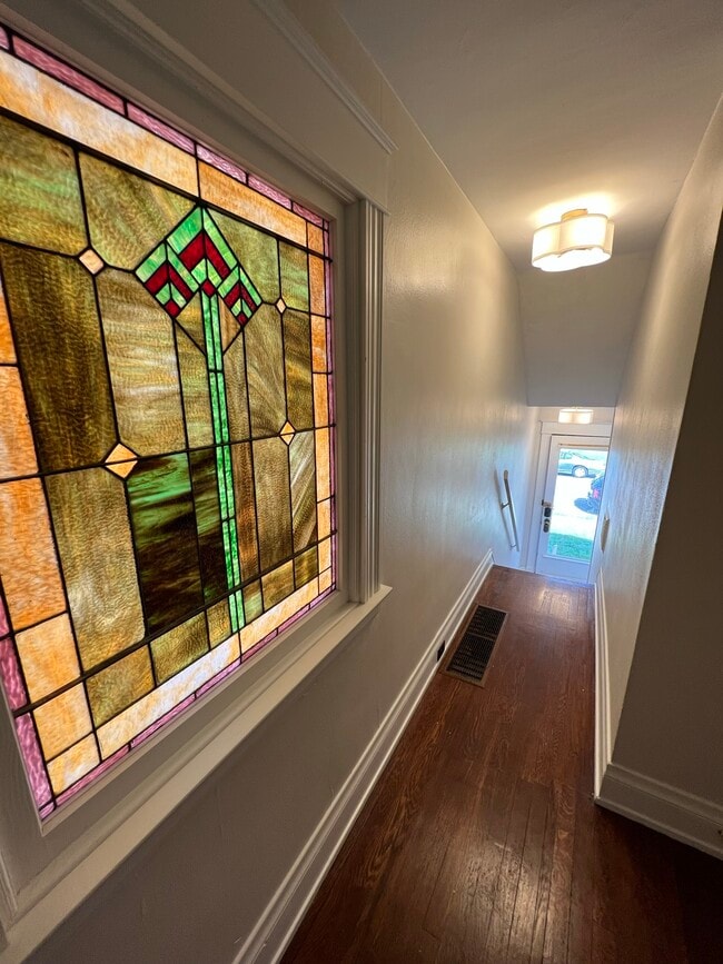 Entryway Stained Glass - 3935 Burwood Ave Unit 2