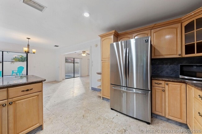 476 NW 38th Terrace