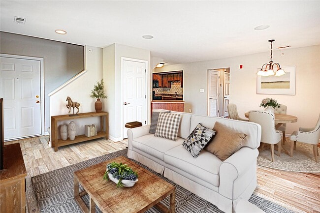 Photo - 310 Stonewall Creek Dr