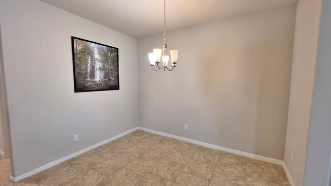 Photo - 4019 Spurwing Ln