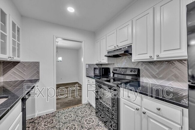 Photo - 2076 Montreat Cir