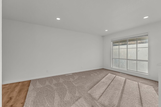 Photo - 3112 SW Grand Ct