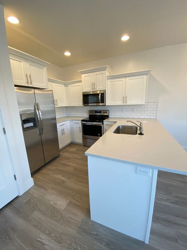 Photo - Beautiful 3 Bed, 2.5 Town Home! Available Now! See Our 3D Tour of This Property! Available on Jun...