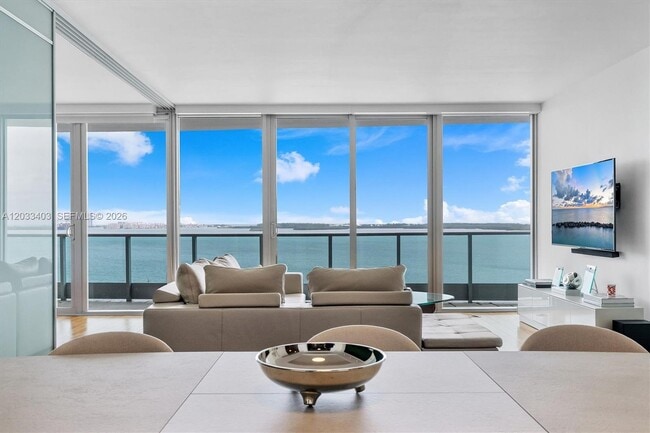 Photo - 1331 Brickell Bay Dr Unidad 1409