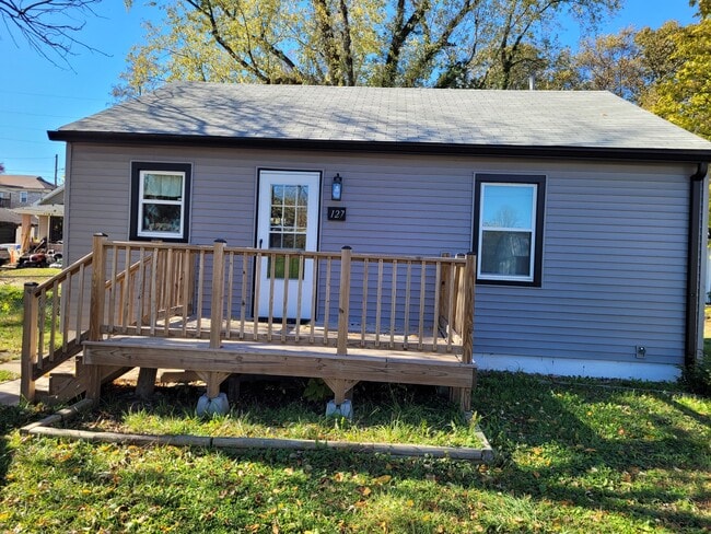 Photo - 127 Boston Ct