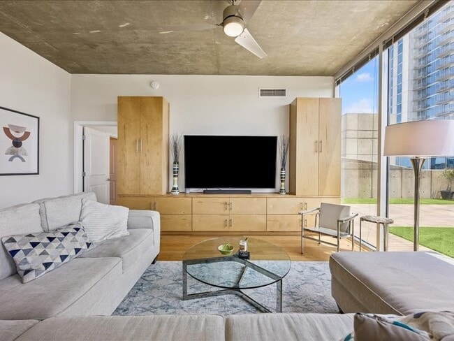 Photo - 5925 Almeda Rd Unit 10714