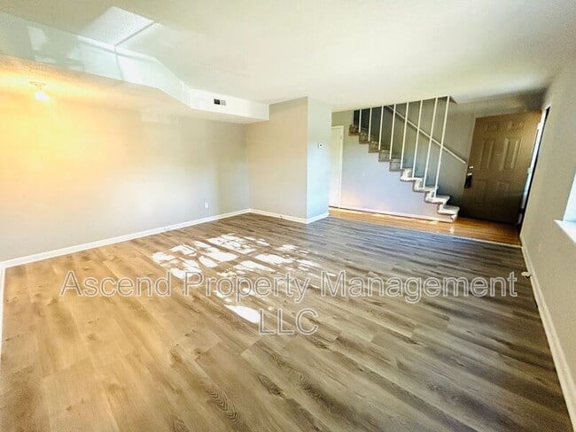 Photo - 4653 Cary Ln