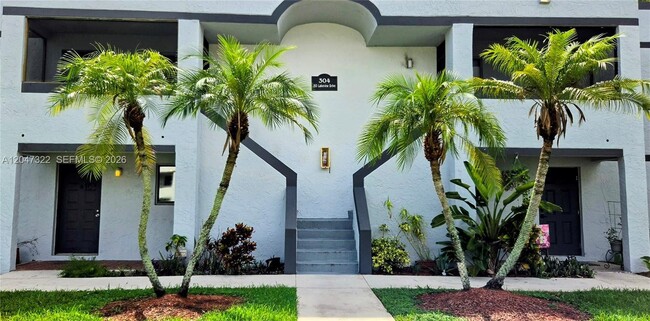153 Lakeview Dr Unit 153 Lakeview Drive Weston FL #104