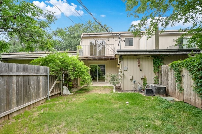 Photo - 700 Castle Ridge Rd