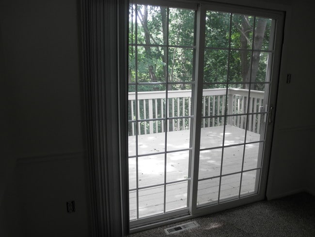 Photo - 124 Treeview Dr