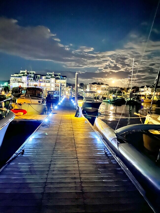 Photo - 31 Coddington Wharf Unit Coddington Whf Newport RI