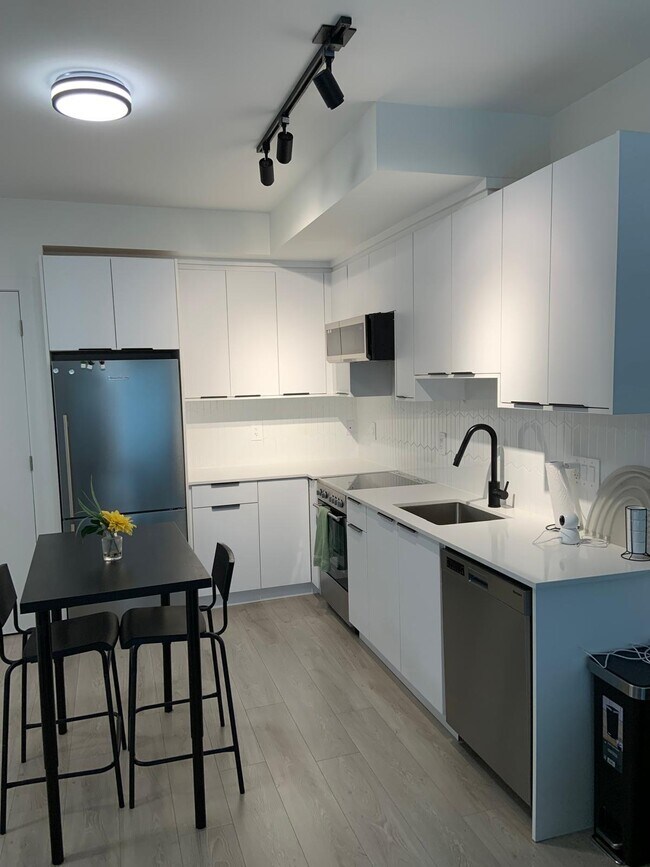 Photo - 10620-10132 132 St