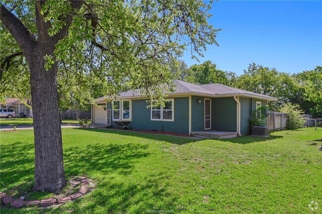 Building Photo - 809 S Coulter Dr Rental