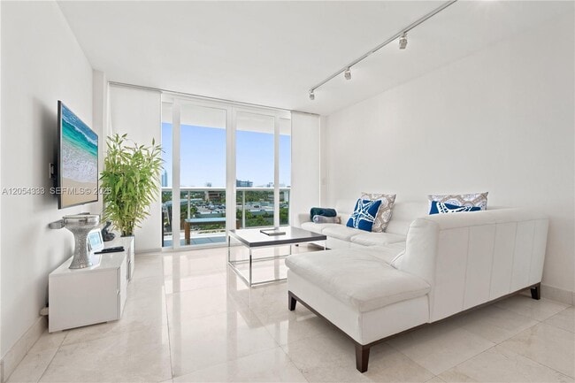 Photo - 1900 Sunset Harbour Dr Unit 803