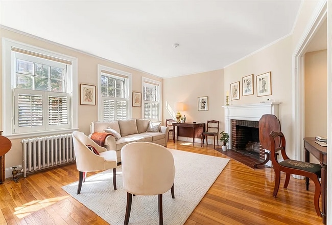 Building Photo - 41 Bowdoin St Unit 7