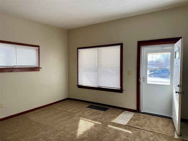 Photo - 222 E 4th St