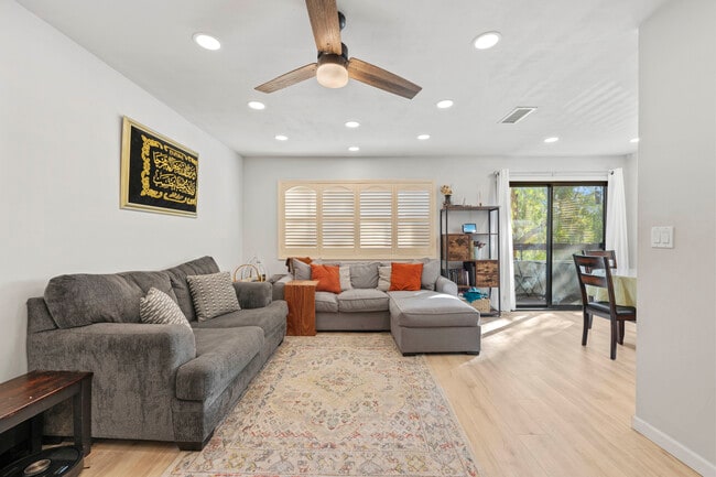 Photo - 18122 Sundowner Way Unit 1101