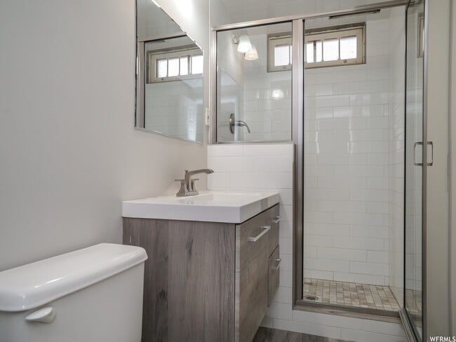 Photo - 4250 Edgehill Dr Unit 1