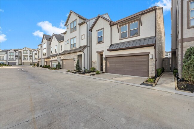 Photo - 817 Kamano Ave