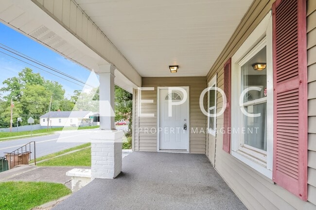 Photo - 1218 E Washington St